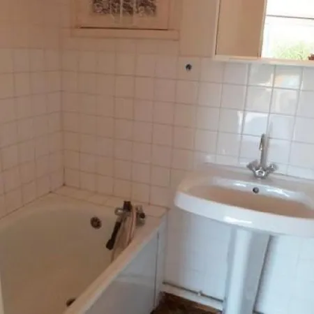 Studio With Terrace 122 아파트